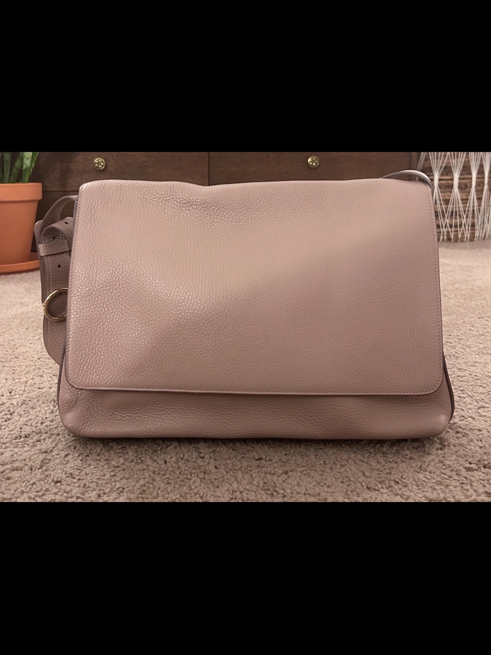 13 inch Cuyana Messenger Bag in Soft Rose - Picture 12 of 16